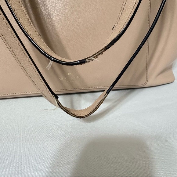 Kate Spade Adel large tote bag in refined grain leather in beige. - Picture 7 of 11